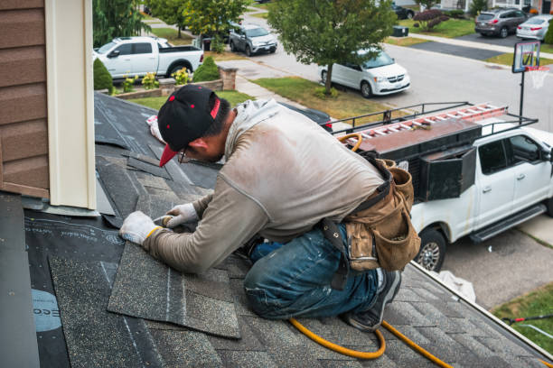 Professional Emergency Roof Repair technician working in Farmingdale, NJ